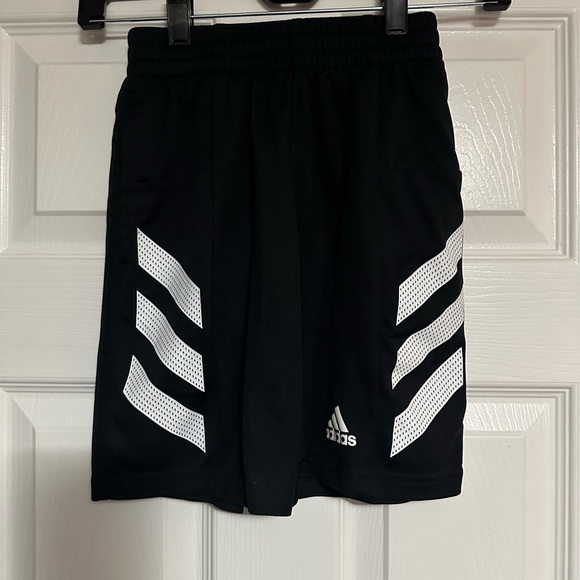 4 pair of boys shorts - Picture 11 of 16